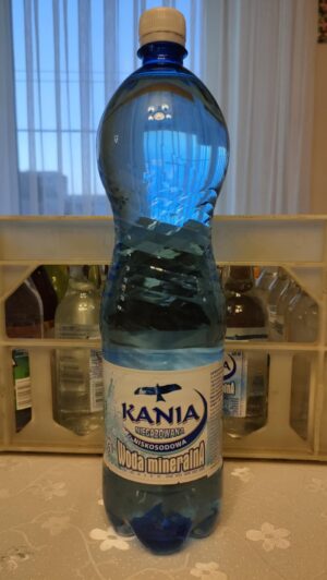 Kania Woda Mineralna Niegazowana Niskosodowa 1,5 L