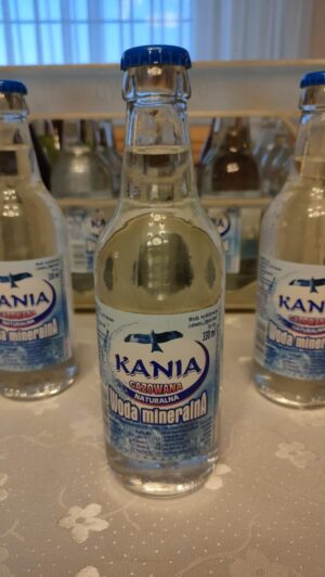Woda mineralna Kania 0,33 l - naturalne orzeźwienie